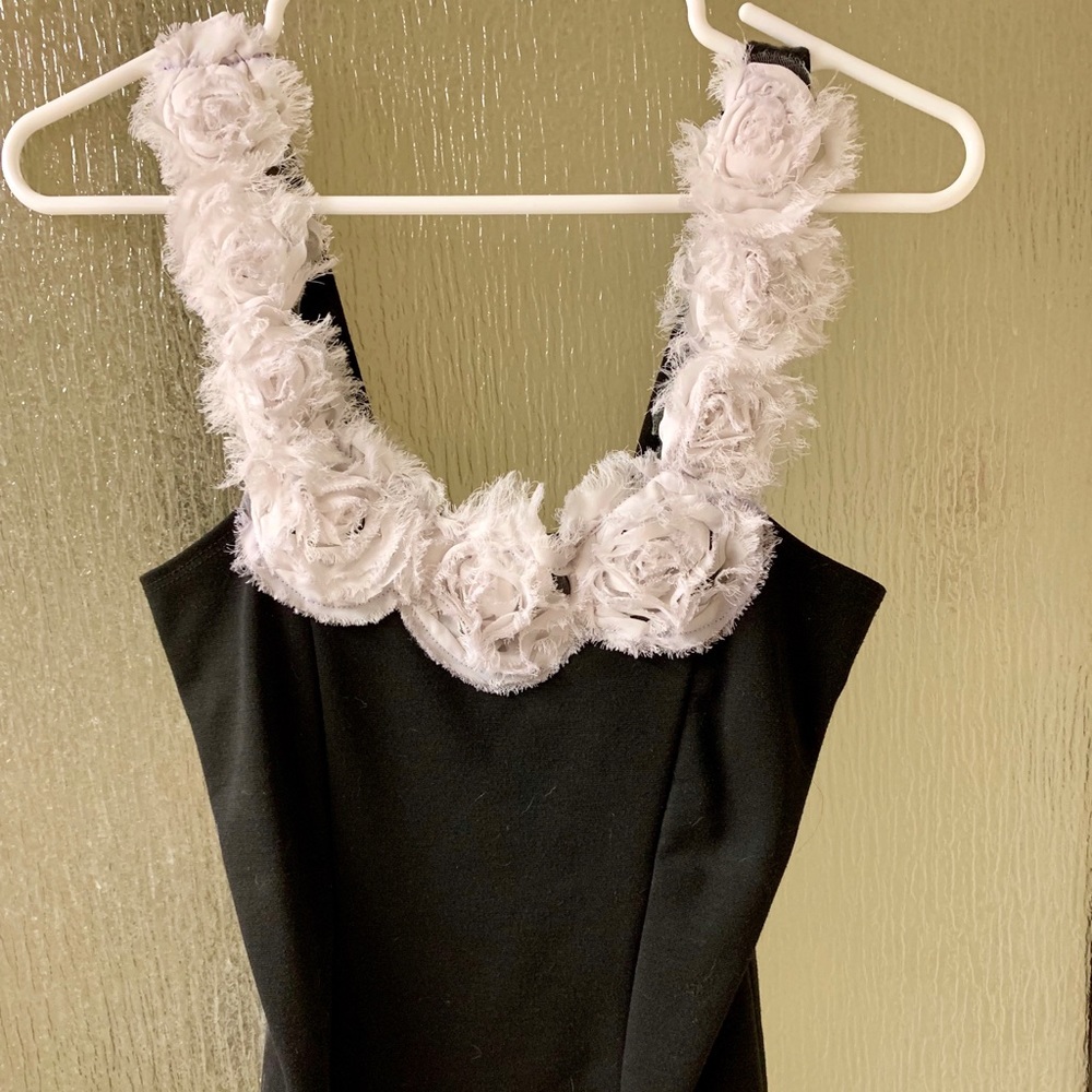 Lipstik Black White Flowers Top Shirt M Medium